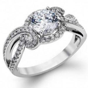 White gold daimond engagement ring