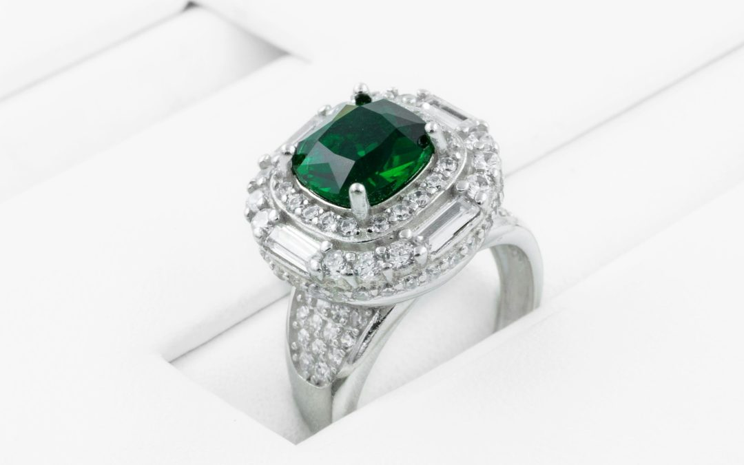 MAY BIRTHSTONE-THE EMERALD