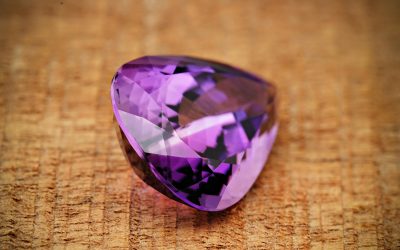 OCTOBER BIRTHSTONE – THE OPAL
